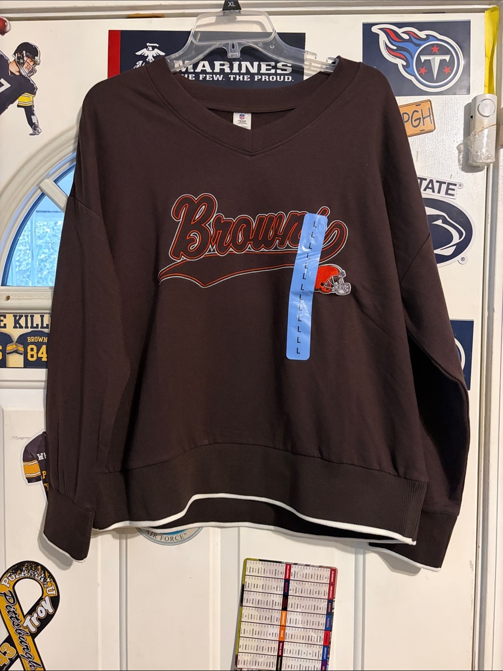 Women's Brown V-Neck Pullover Sweatshirt with Cleveland Browns Logo